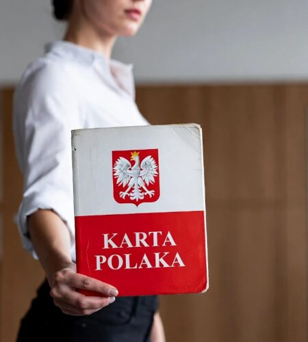 Карта поляка в 2026 году: что дает Karta Polaka, кто может получить и как оформить